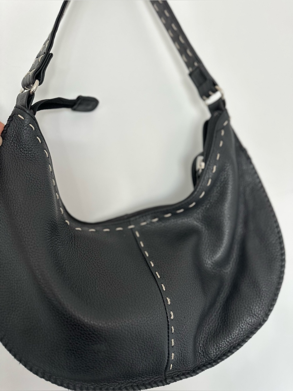 Black Leather Crescent hobo Shoulder Bag - Picture 4 of 12